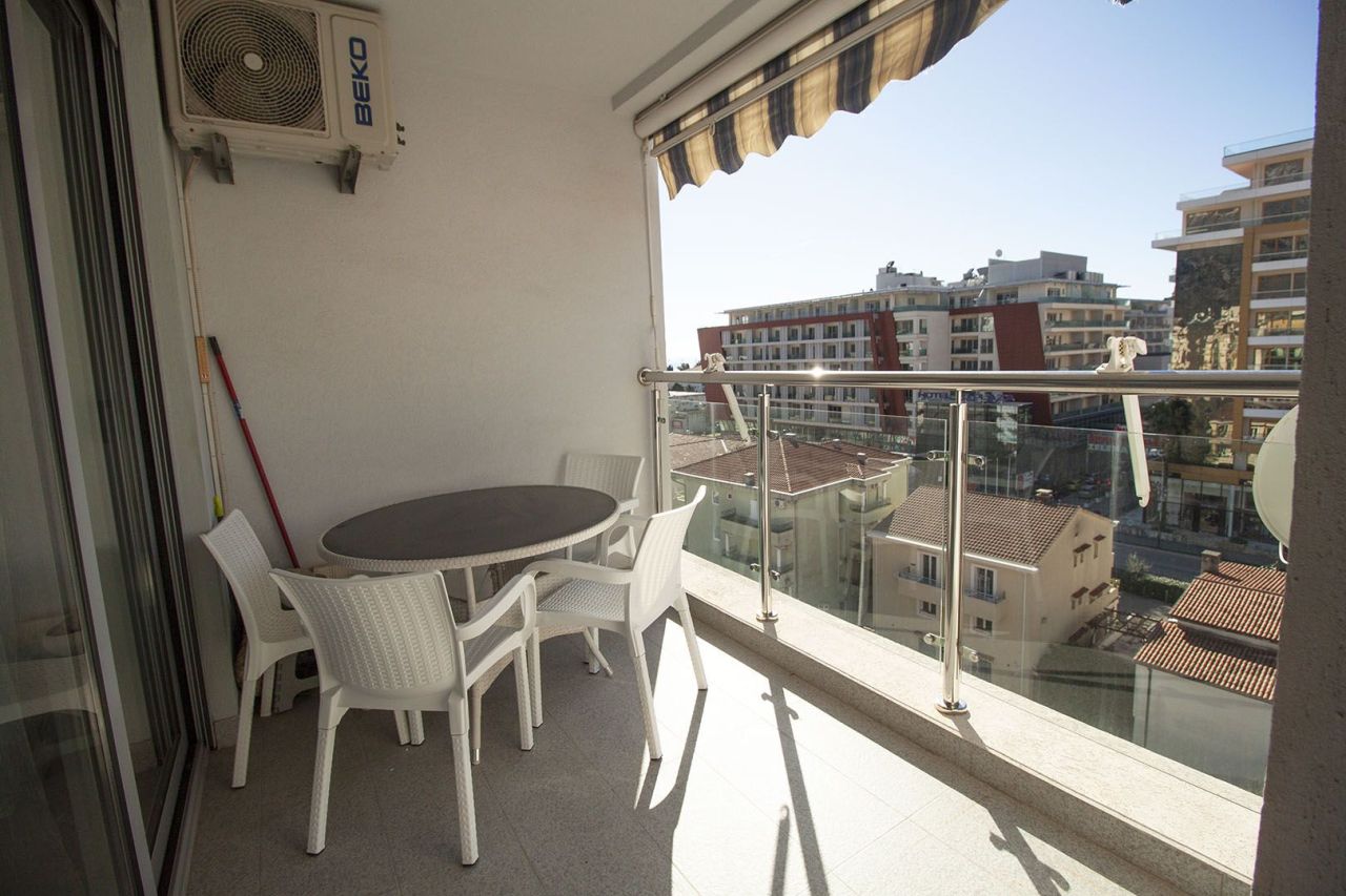 Flat in Budva, Montenegro, 54 m² - picture 4