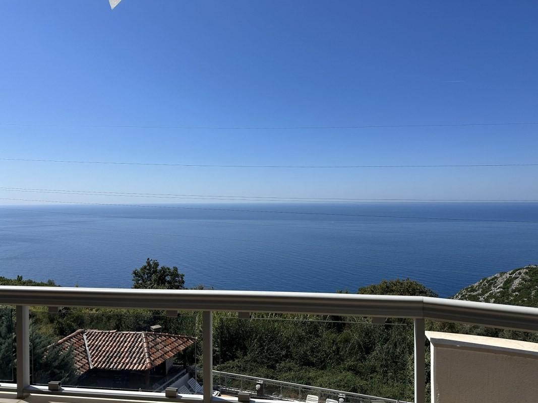 Appartamento a Dobra Voda, Montenegro, 63 m² - foto 1