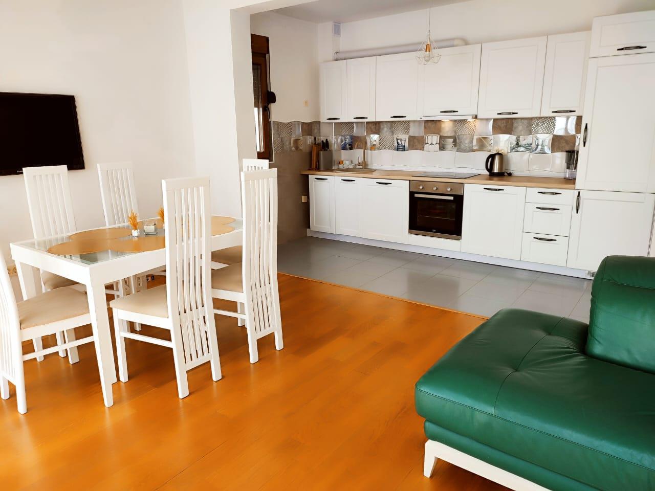 Appartamento a Dobra Voda, Montenegro, 97 m² - foto 2