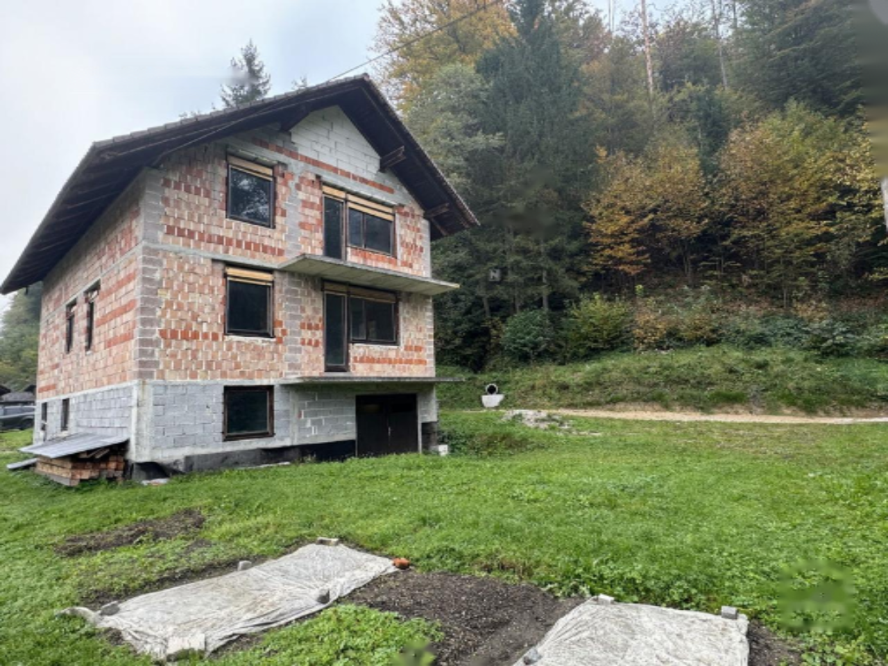 House in Ljubljana, Slovenia, 263 m² - picture 1