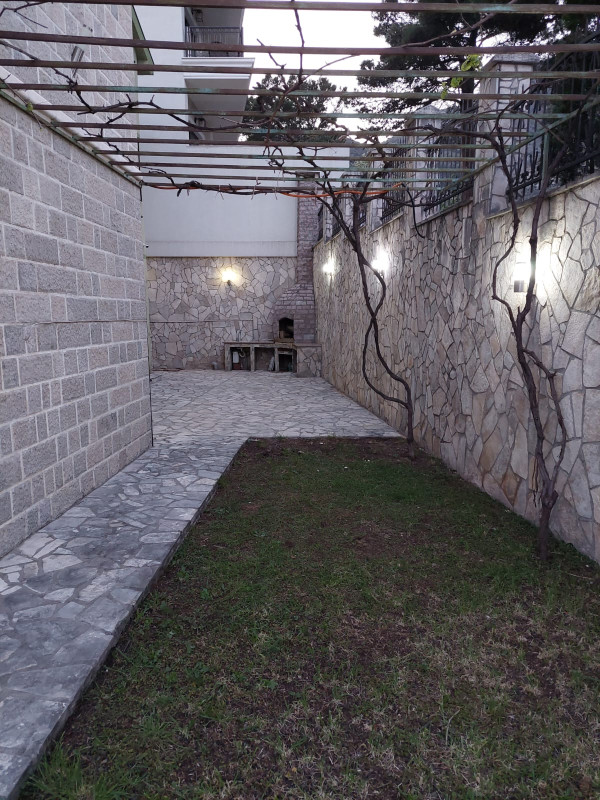 Casa en Kamenari, Montenegro, 250 m² - imagen 3