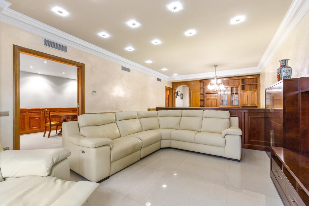 Wohnung in Barcelona, Spanien, 245 m² - Foto 3