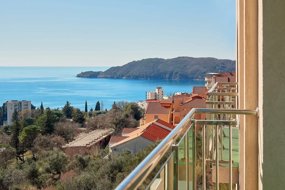 Wohnung in Budva, Montenegro, 51 m² - Foto 1