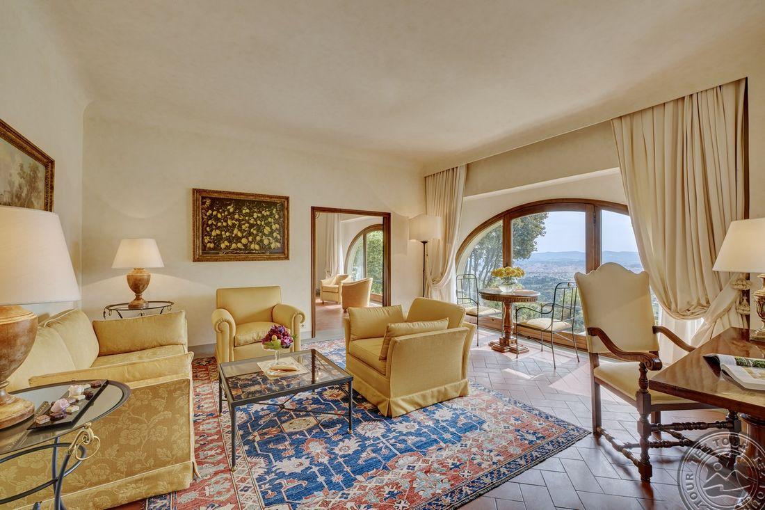 Hotel en Florencia, Italia, 4 000 m² - imagen 3