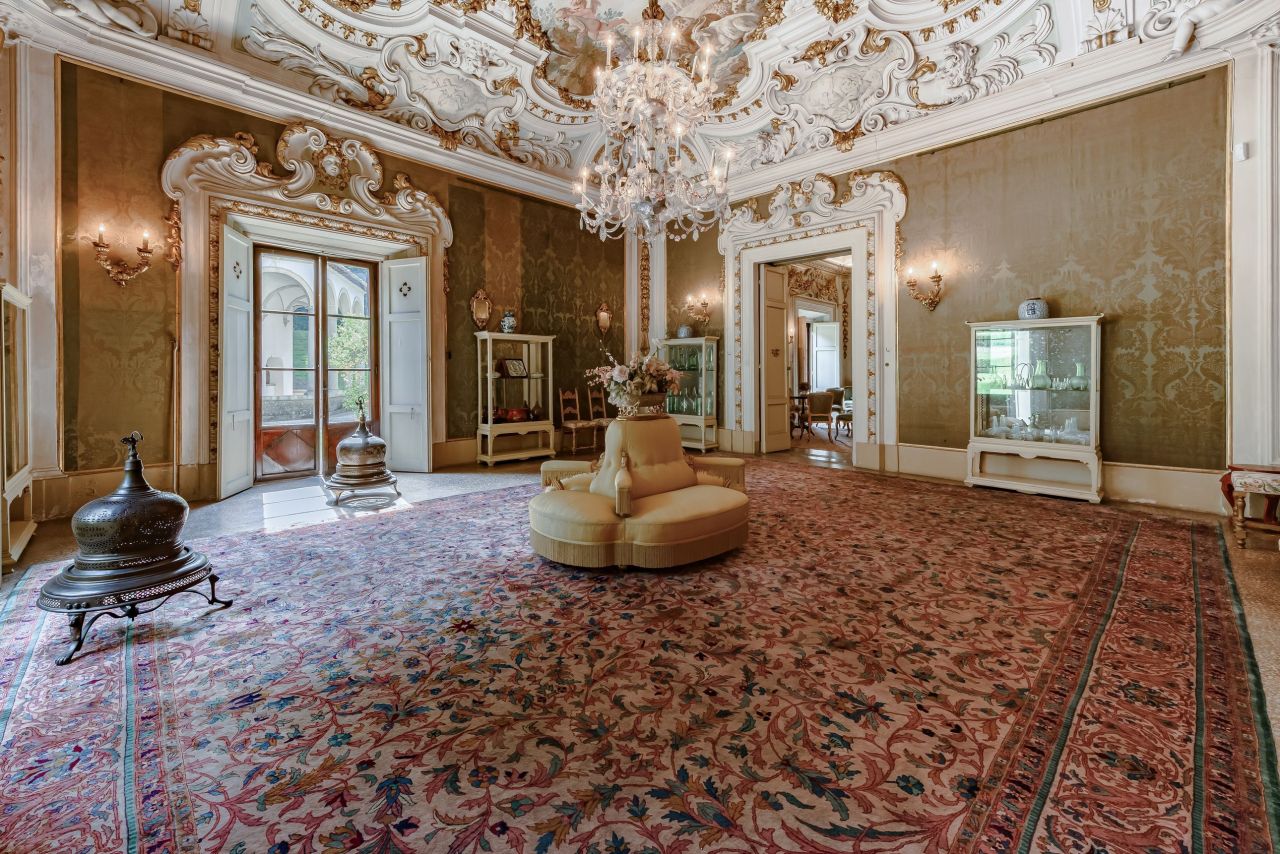 Hotel en Florencia, Italia, 4 000 m² - imagen 2