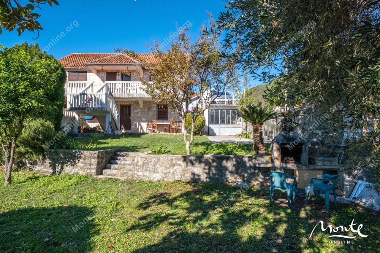 Villa in Tivat, Montenegro, 153 m² - Foto 4