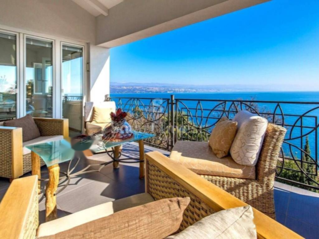 Casa a Opatija, Croazia, 481 m² - foto 2