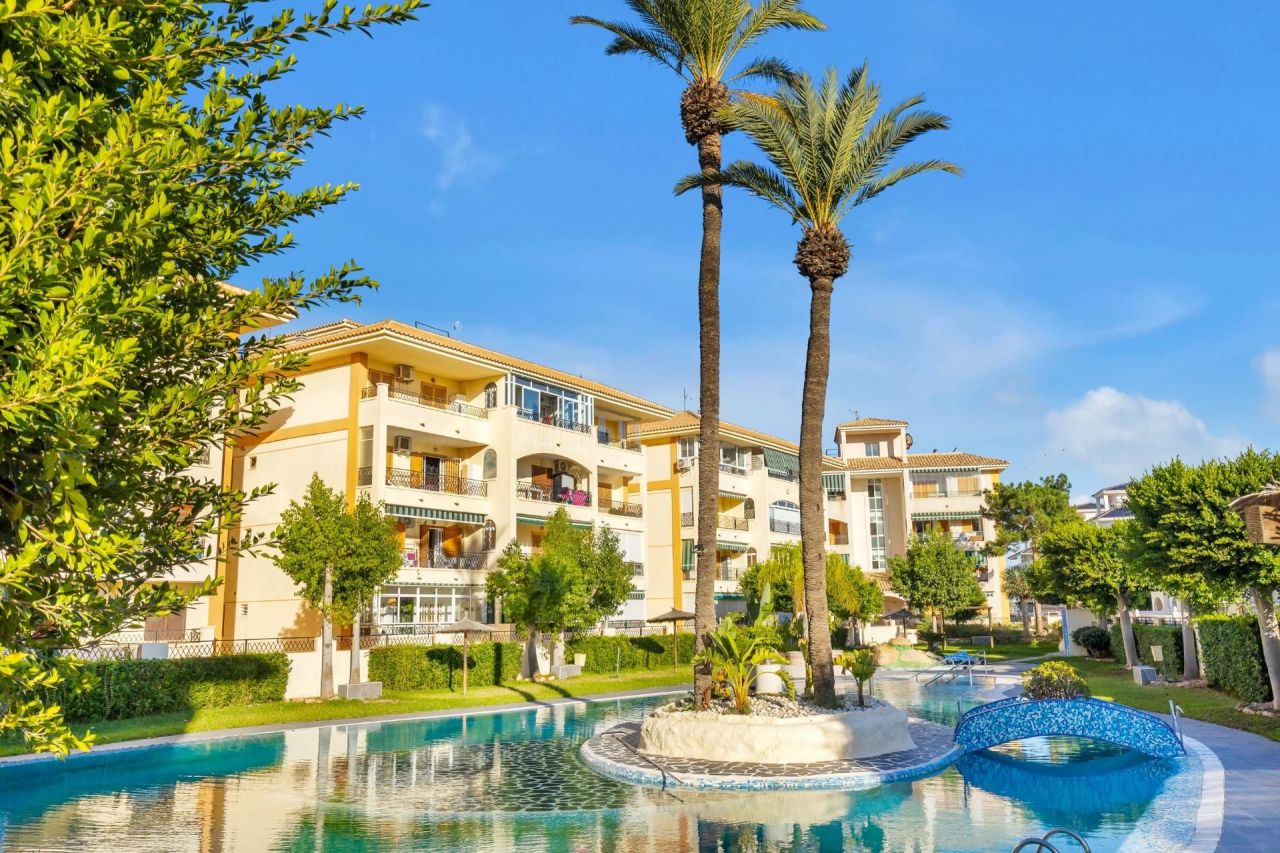 Appartamento a Torrevieja, Spagna, 54 m² - foto 1