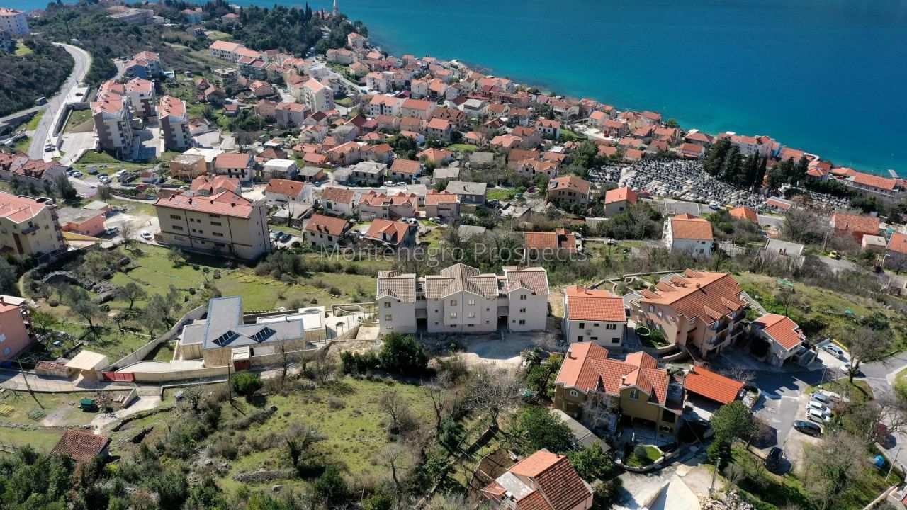 Grundstück in Dobrota, Montenegro, 1 079 m² - Foto 5