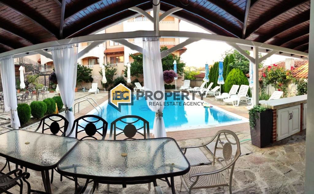 Hotel en Byala, Bulgaria, 1 028 m² - imagen 1