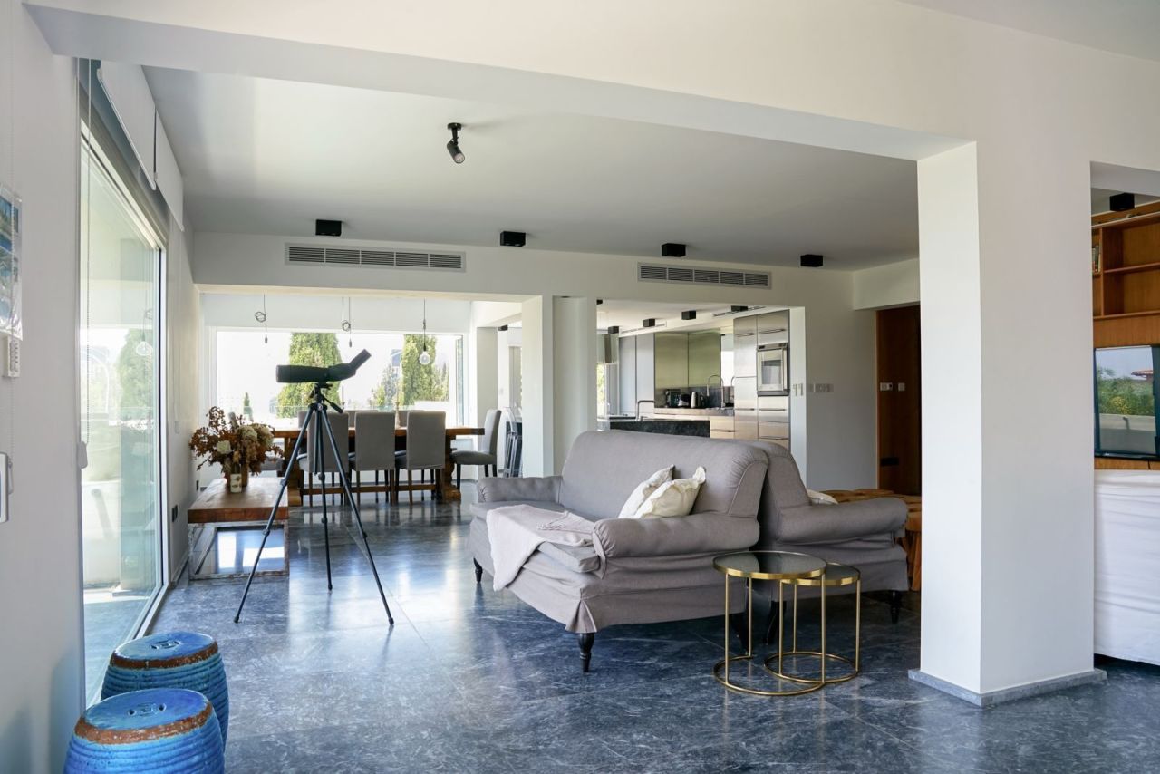 Apartment in Limassol, Cyprus, 556 m² - picture 2