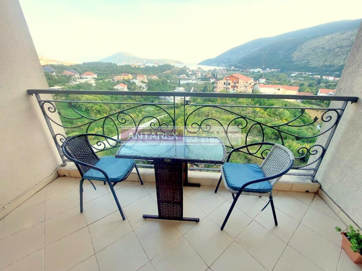 Apartment in Igalo, Montenegro, 43 m² - Foto 1