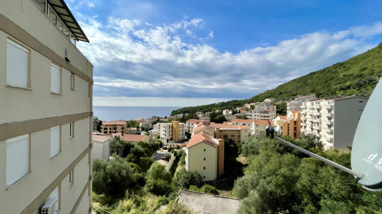 Piso en Petrovac, Montenegro, 70 m² - imagen 1