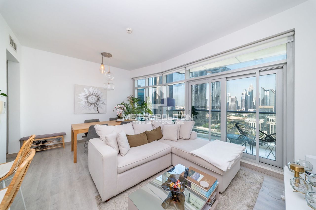 Apartment in Dubai, UAE, 69 m² - picture 2