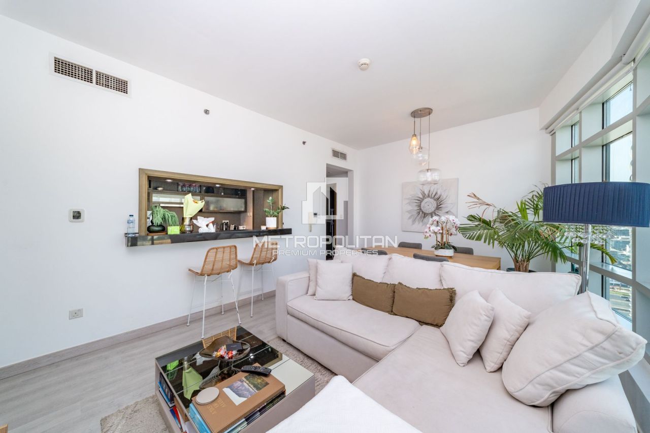 Apartment in Dubai, UAE, 69 m² - picture 5