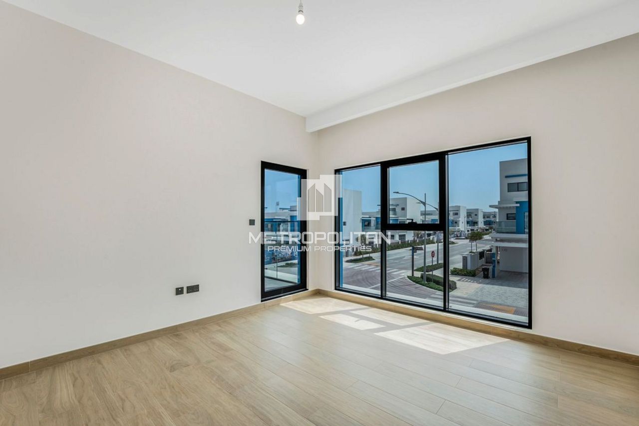 Townhouse in Dubai, UAE, 288 m² - picture 9