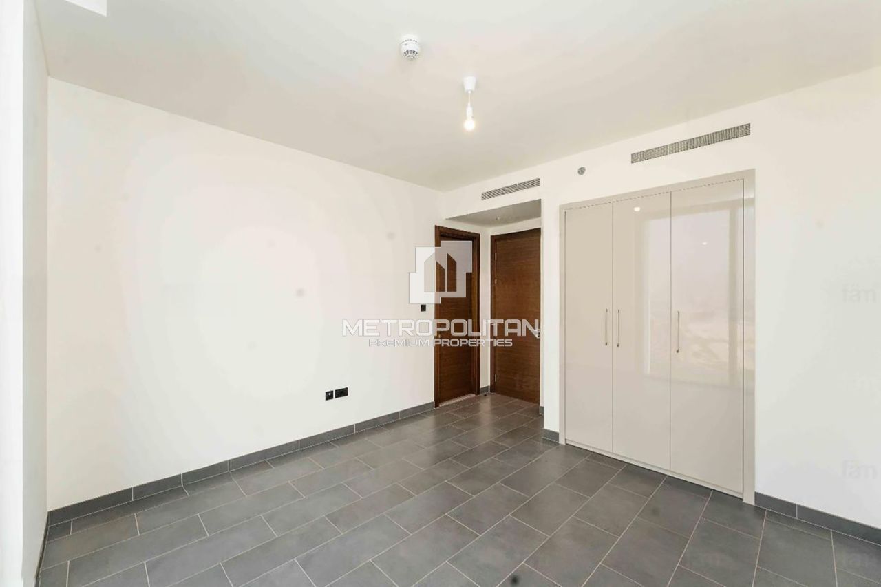 Apartment in Dubai, UAE, 98 m² - picture 11