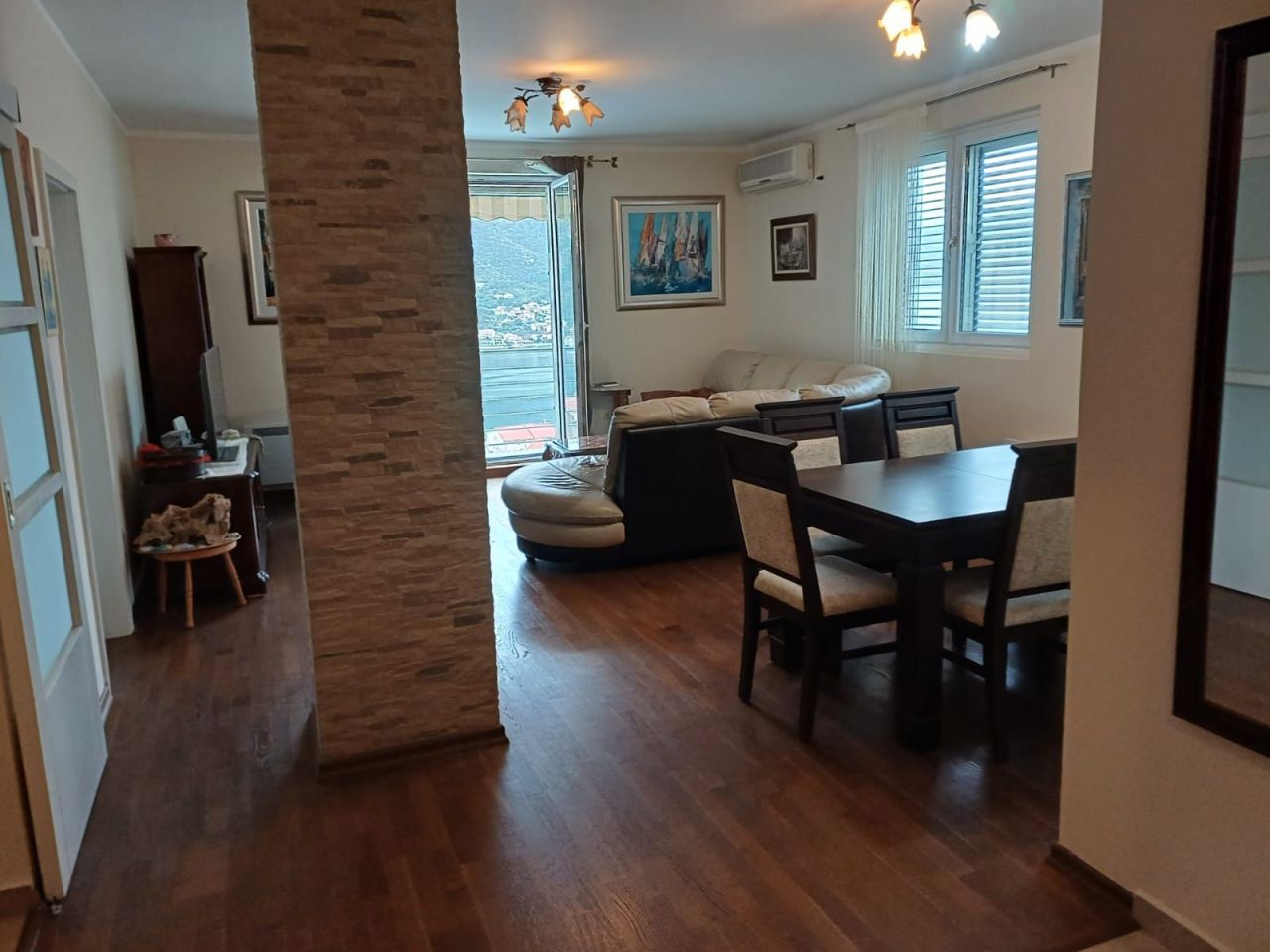 Flat in Dobrota, Montenegro, 69 m² - picture 1