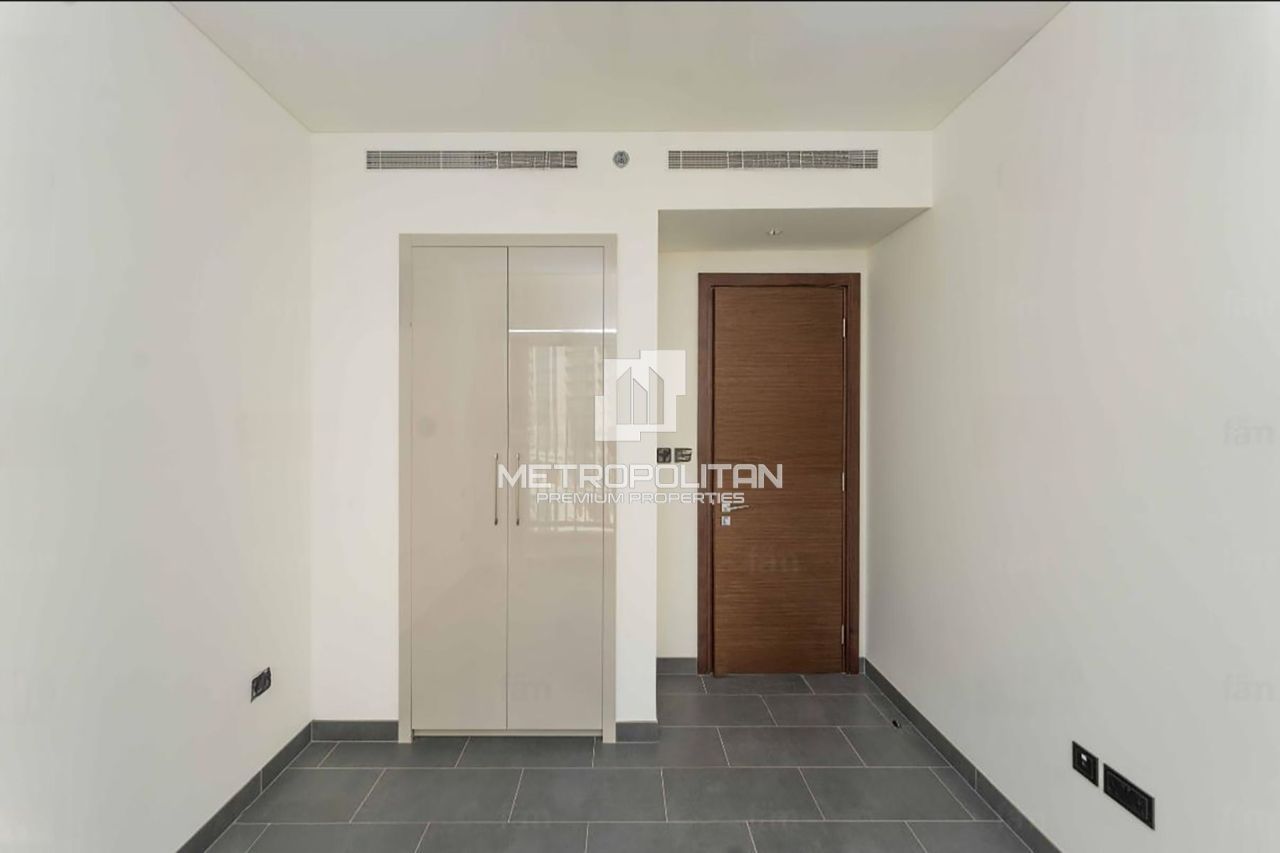 Apartment in Dubai, UAE, 98 m² - picture 18