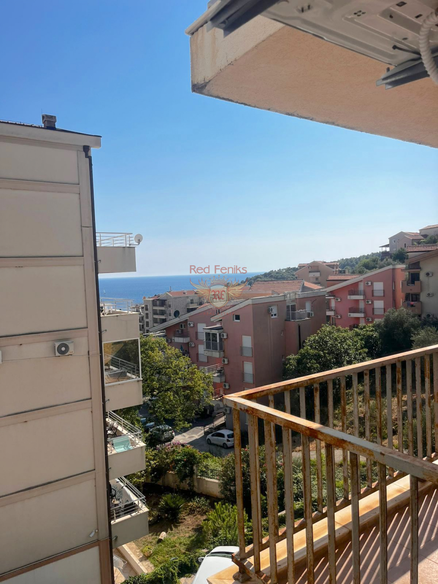 Flat in Petrovac, Montenegro, 81 m² - picture 1