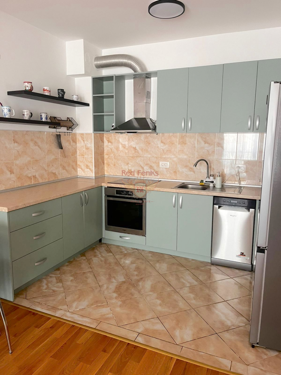 Flat in Petrovac, Montenegro, 81 m² - picture 3