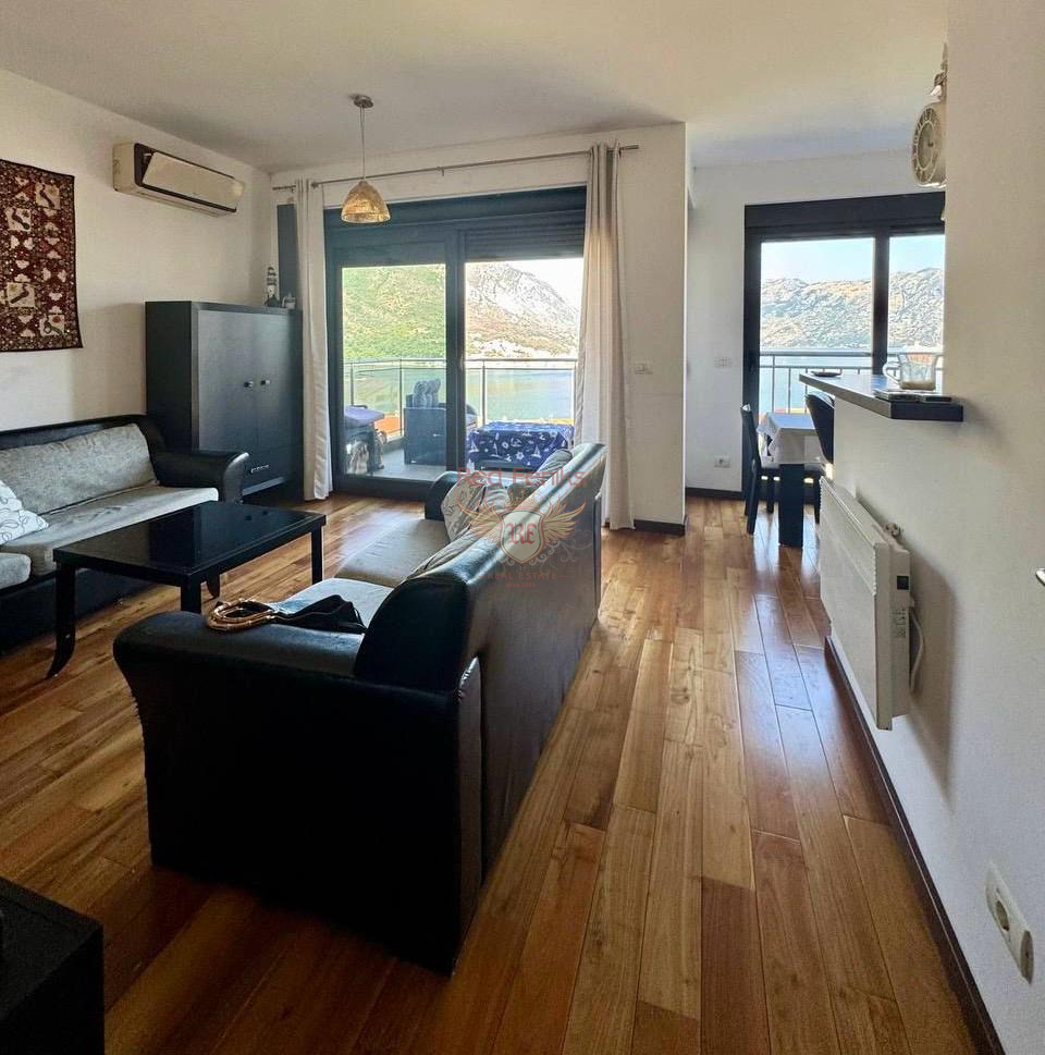 Appartamento a Kotor, Montenegro, 69 m² - foto 4
