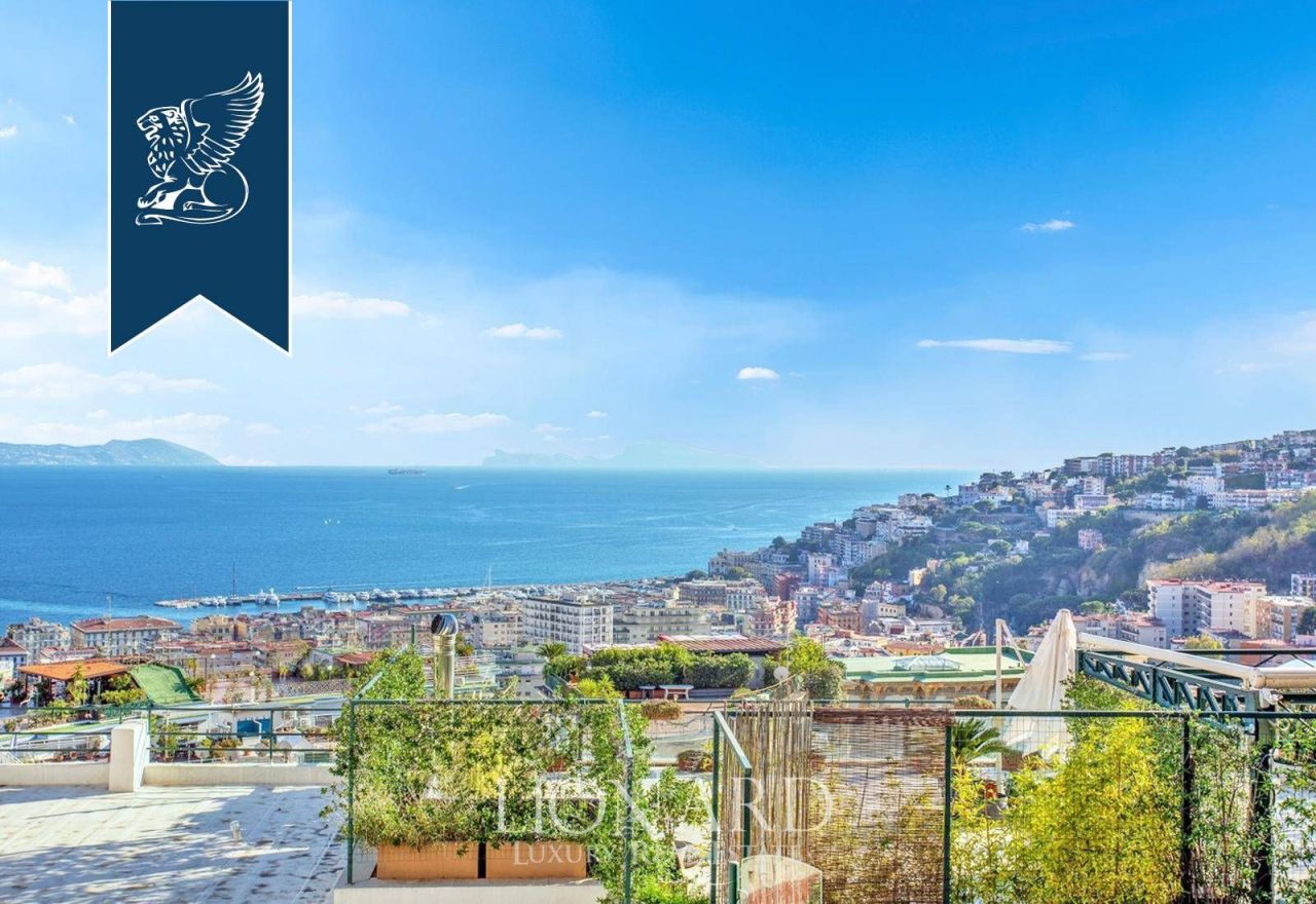 Appartamenti a Napoli, Italia, 250 m² - foto 4