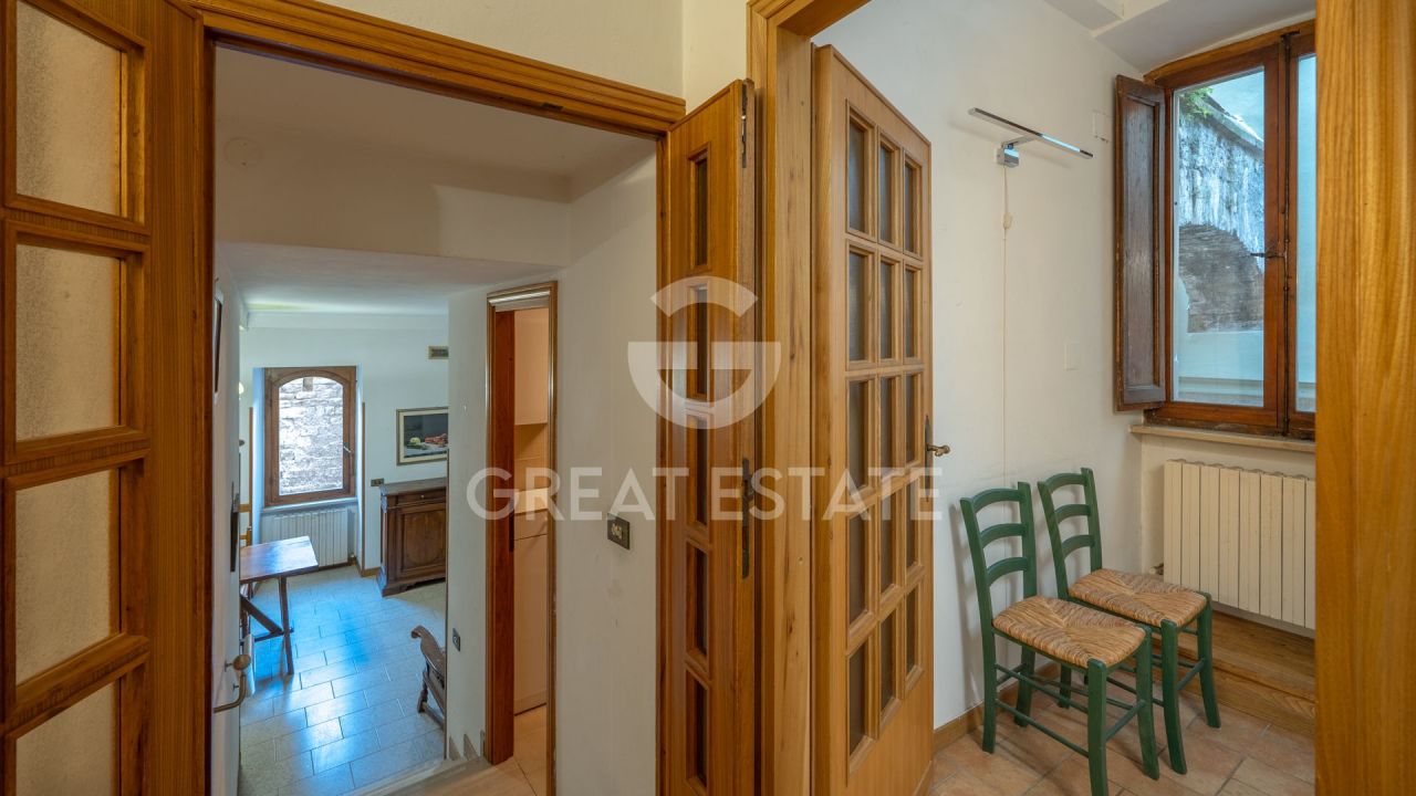 Apartment in Spoleto, Italy, 60 m² - picture 11