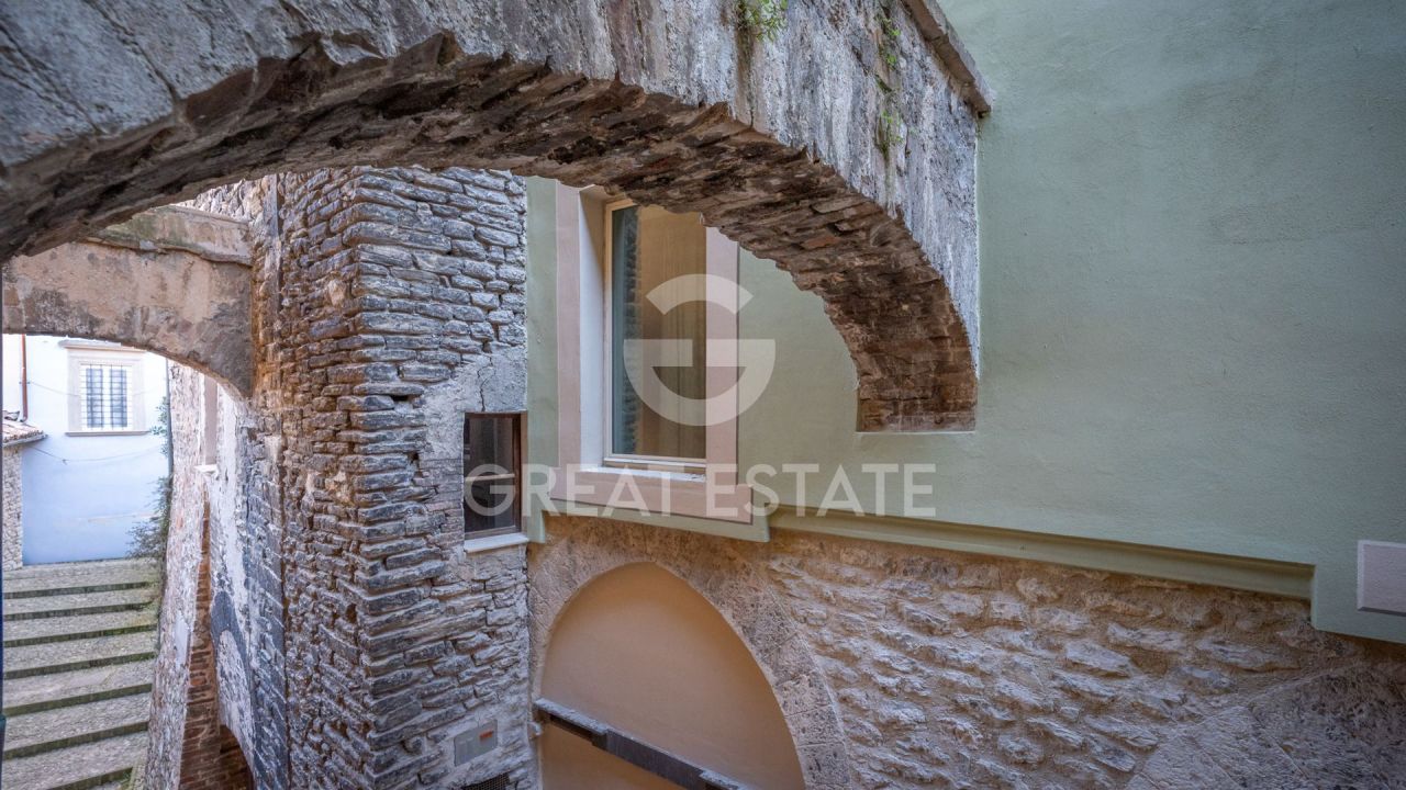 Apartment in Spoleto, Italy, 60 m² - picture 13