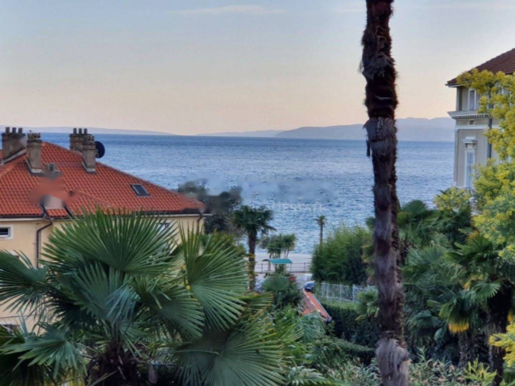 Piso en Opatija, Croacia, 205 m² - imagen 1