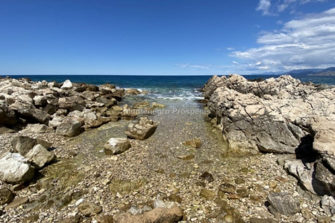 Grundstück in Utjeha, Montenegro, 6 710 m² - Foto 1