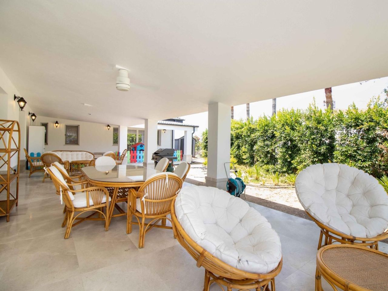 Casa en Kyrenia, Chipre, 745 m² - imagen 7