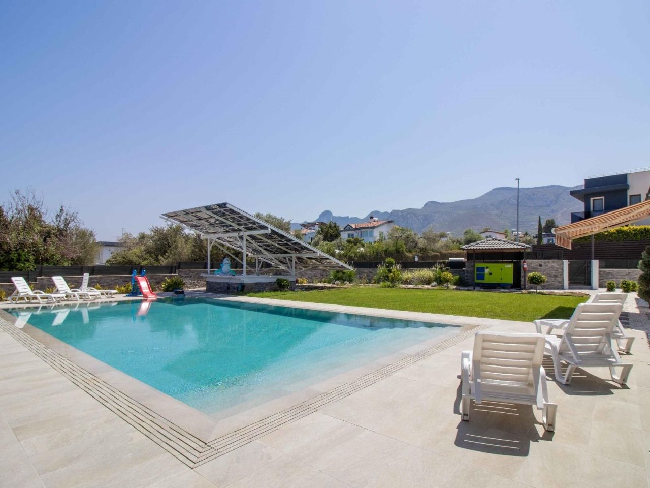 Casa en Kyrenia, Chipre, 745 m² - imagen 2