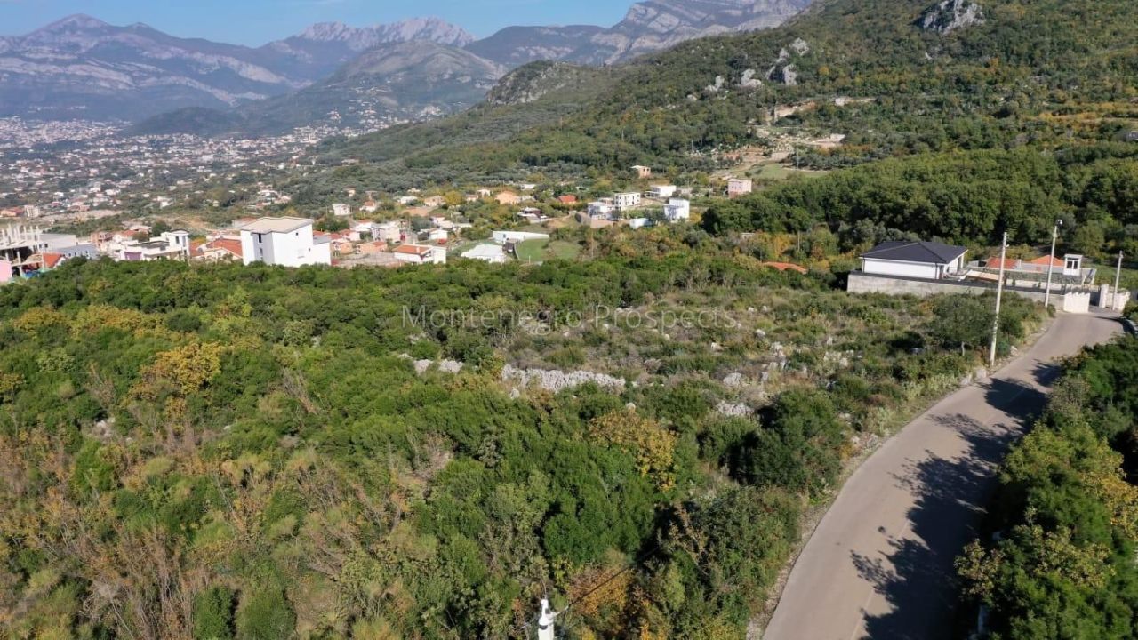 Land in Dobra Voda, Montenegro, 6 699 m² - picture 2