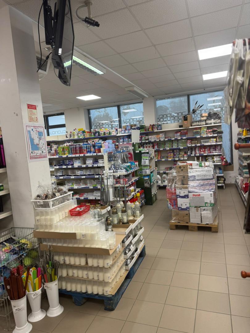 Boutique Csorna, Hongrie, 3 952 m² - image 6