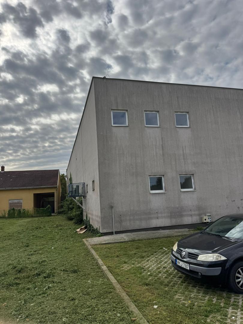 Boutique Csorna, Hongrie, 3 952 m² - image 14