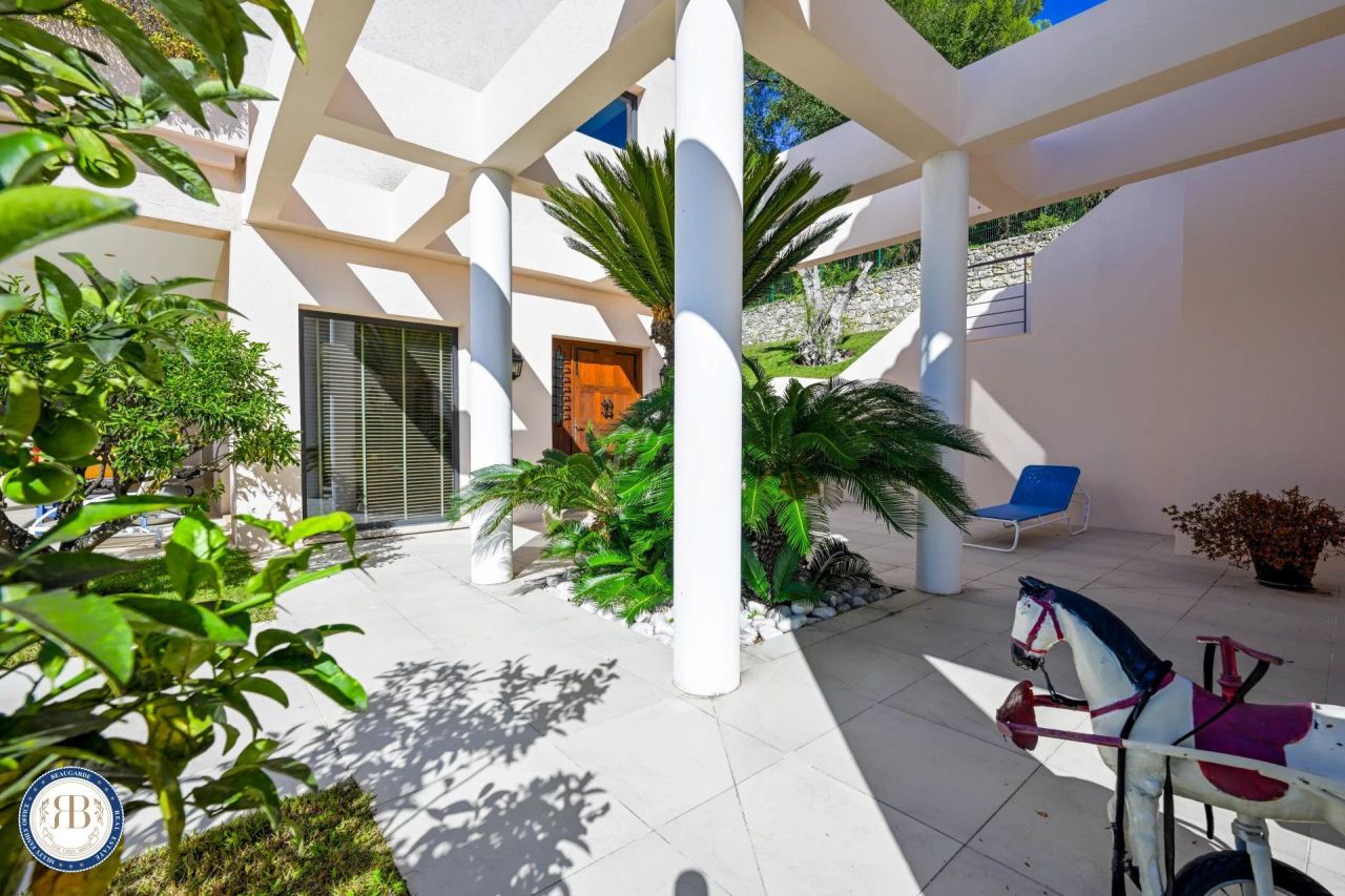 Maison à Mougins, France, 307 m² - image 10