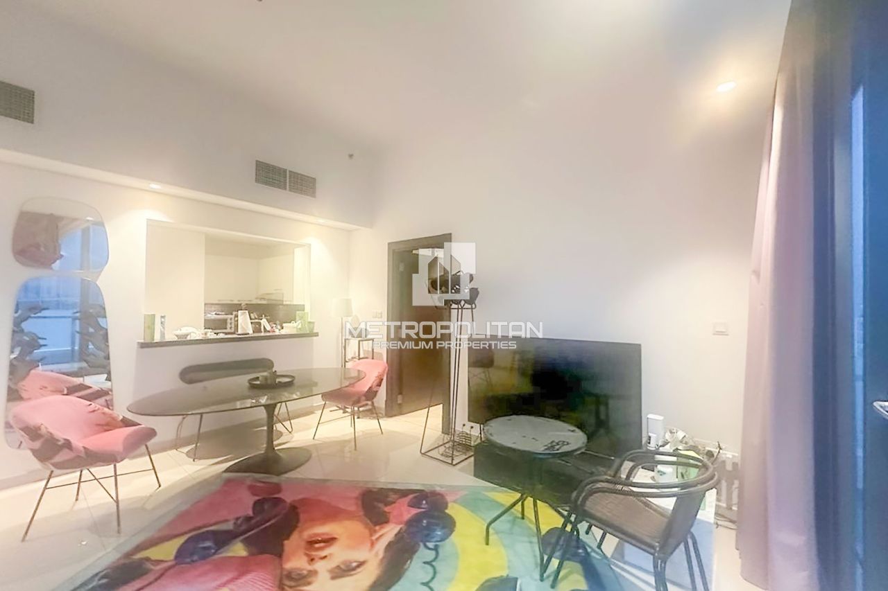 Apartment in Dubai, UAE, 77 m² - picture 2