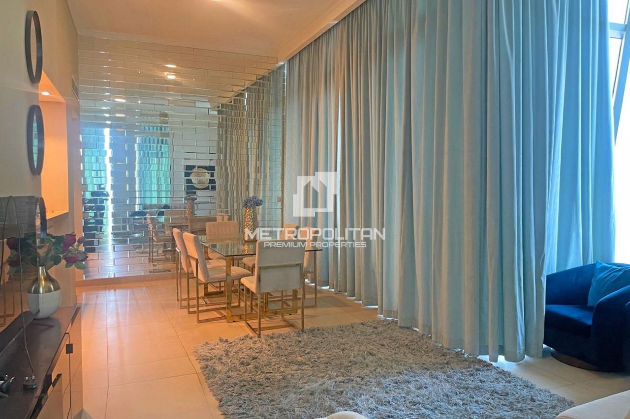 Apartment in Dubai, UAE, 165 m² - picture 3