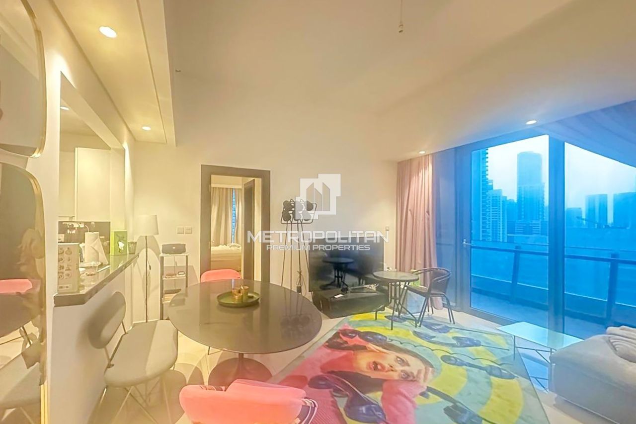 Apartment in Dubai, UAE, 77 m² - picture 4