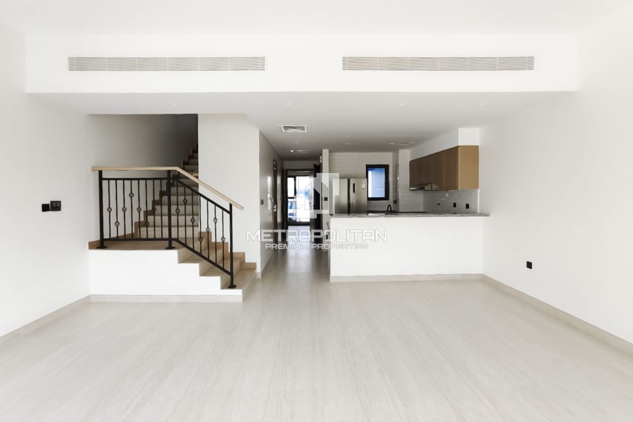 Casa adosada en Dubái, EAU, 144 m² - imagen 8