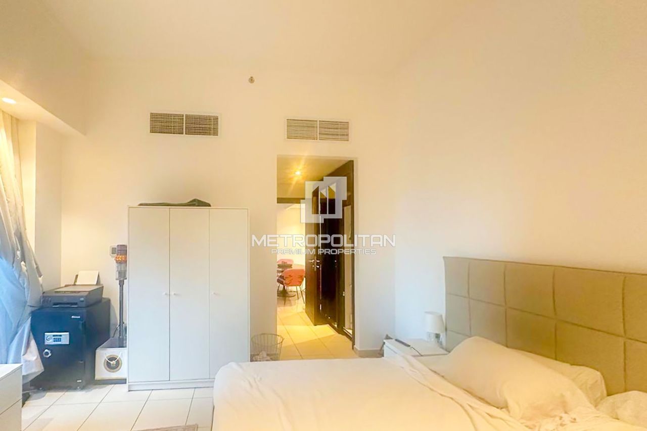 Apartment in Dubai, UAE, 77 m² - picture 10