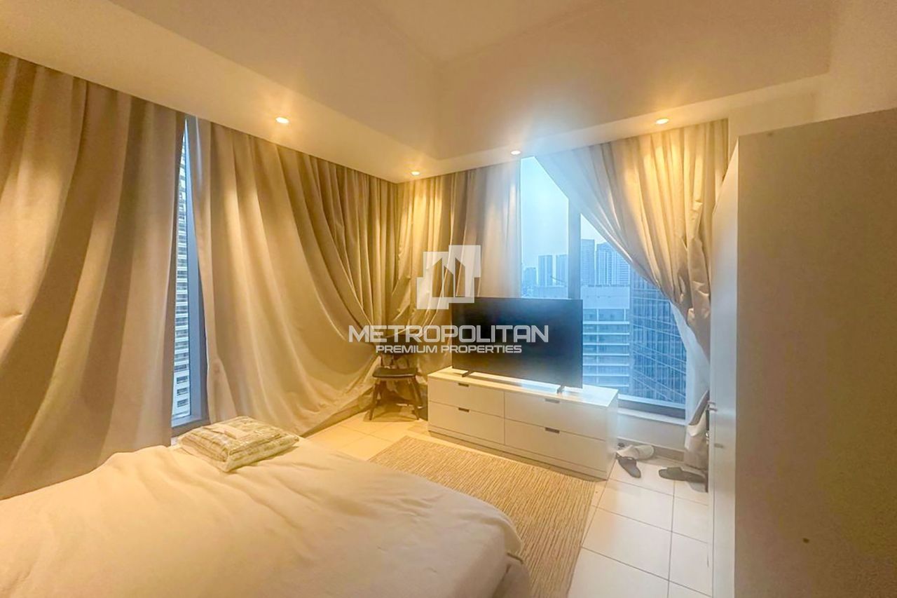 Apartment in Dubai, UAE, 77 m² - picture 12