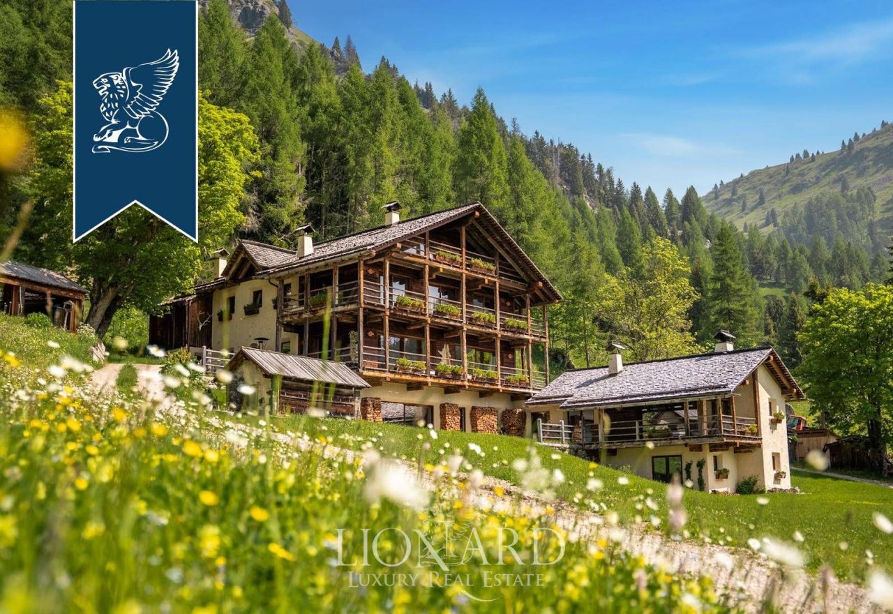 Villa in Belluno, Italy, 900 m² - picture 2