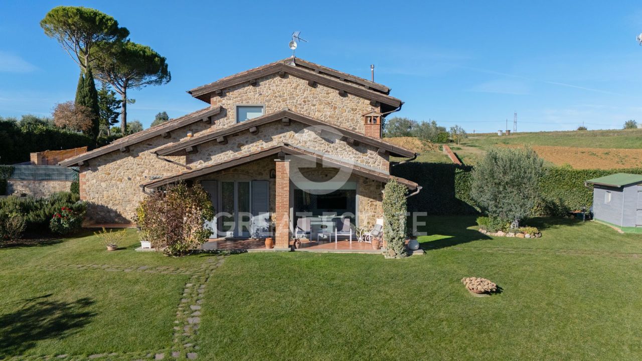 House Monte San Savino, Italy, 167.15 m² - picture 4