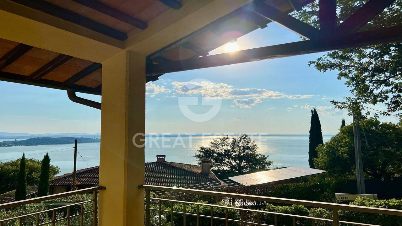 Villa a Magione, Italia, 266.2 m² - foto 9