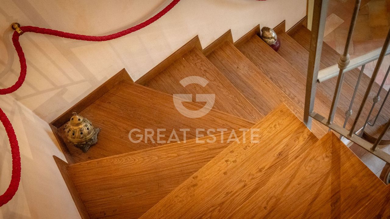 House in Perugia, Italy, 380 m² - picture 15