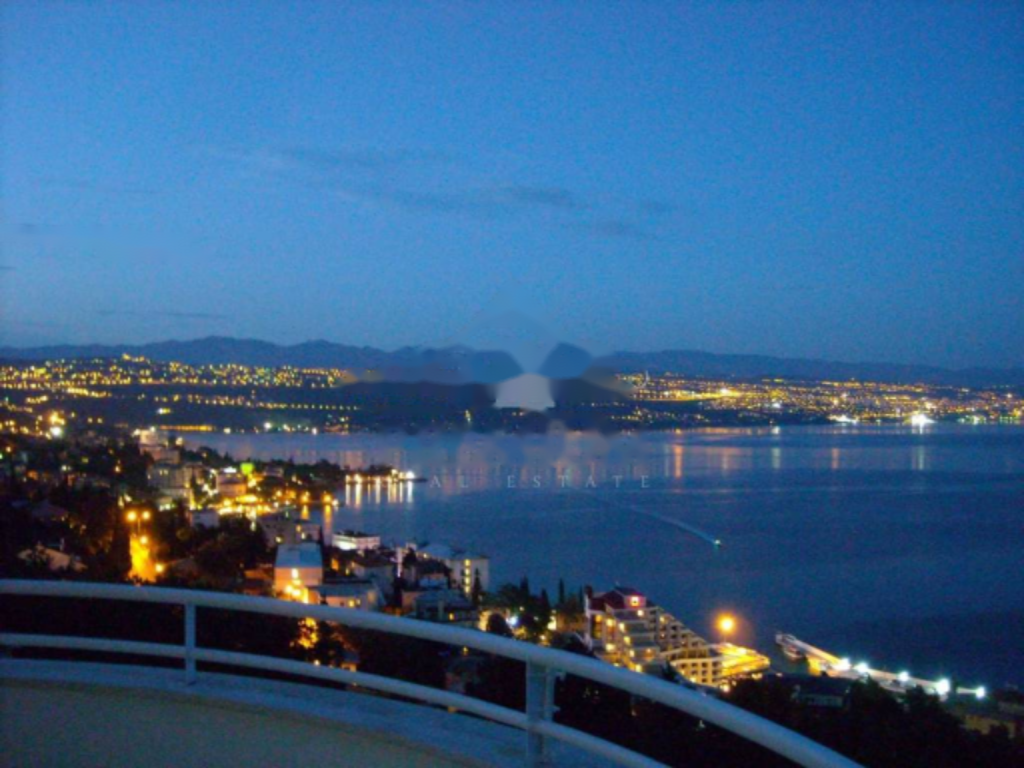 Appartement à Opatija, Croatie, 281 m² - image 2