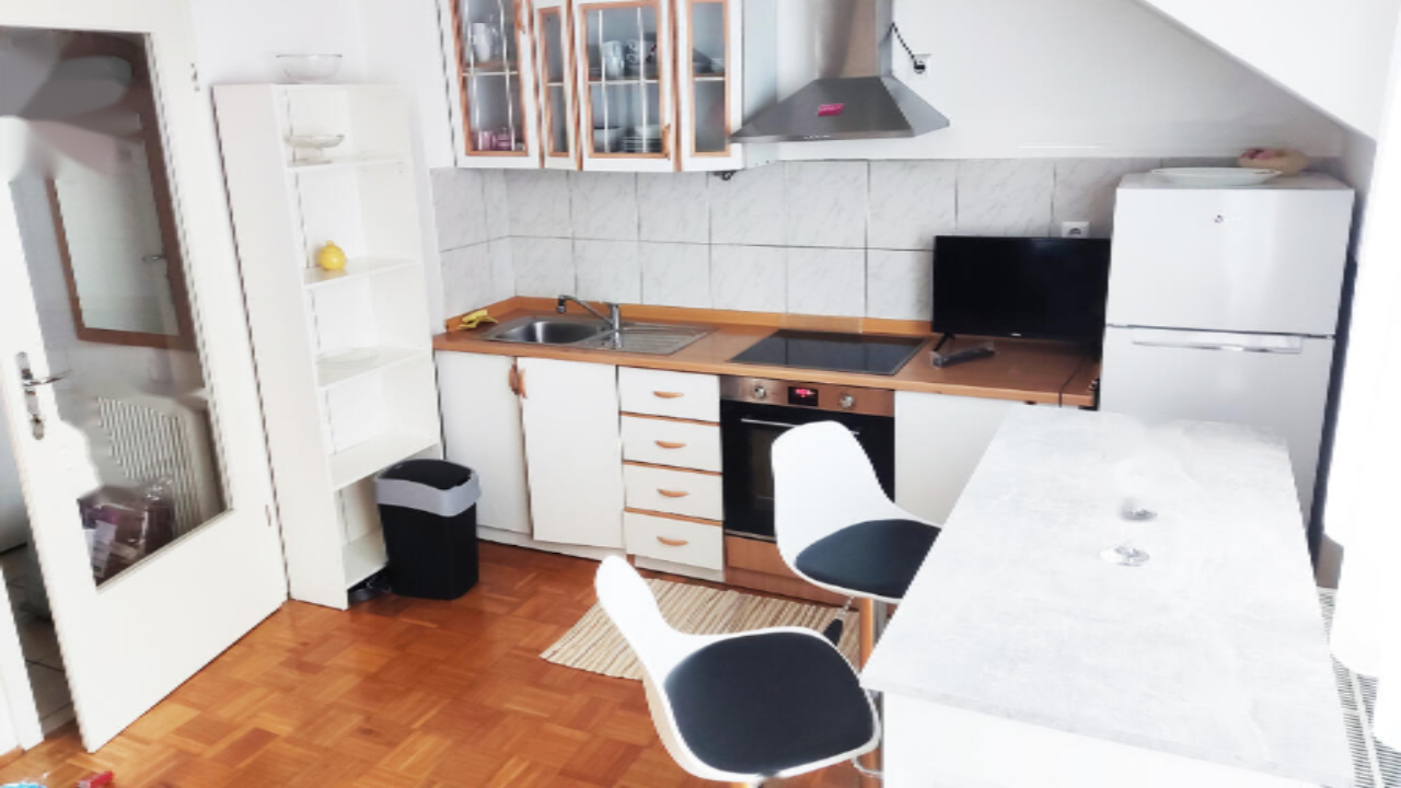 Flat in Ljubljana, Slovenia, 25 m² - picture 2