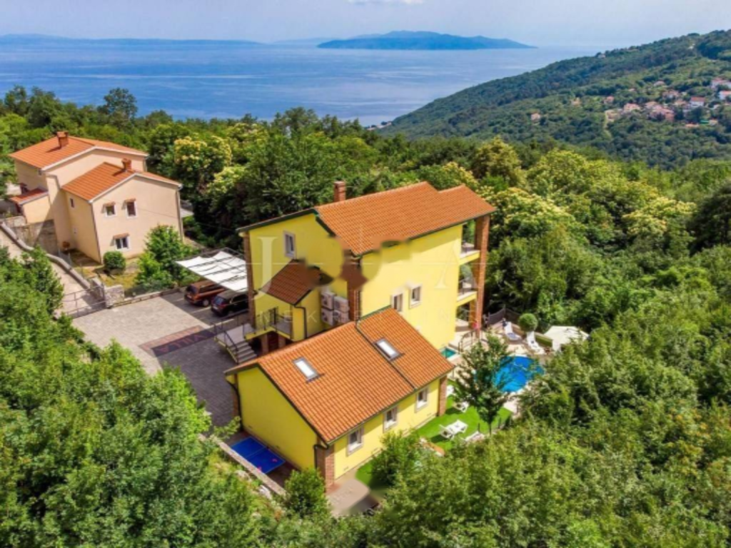 House in Opatija, Croatia, 549 m² - picture 2